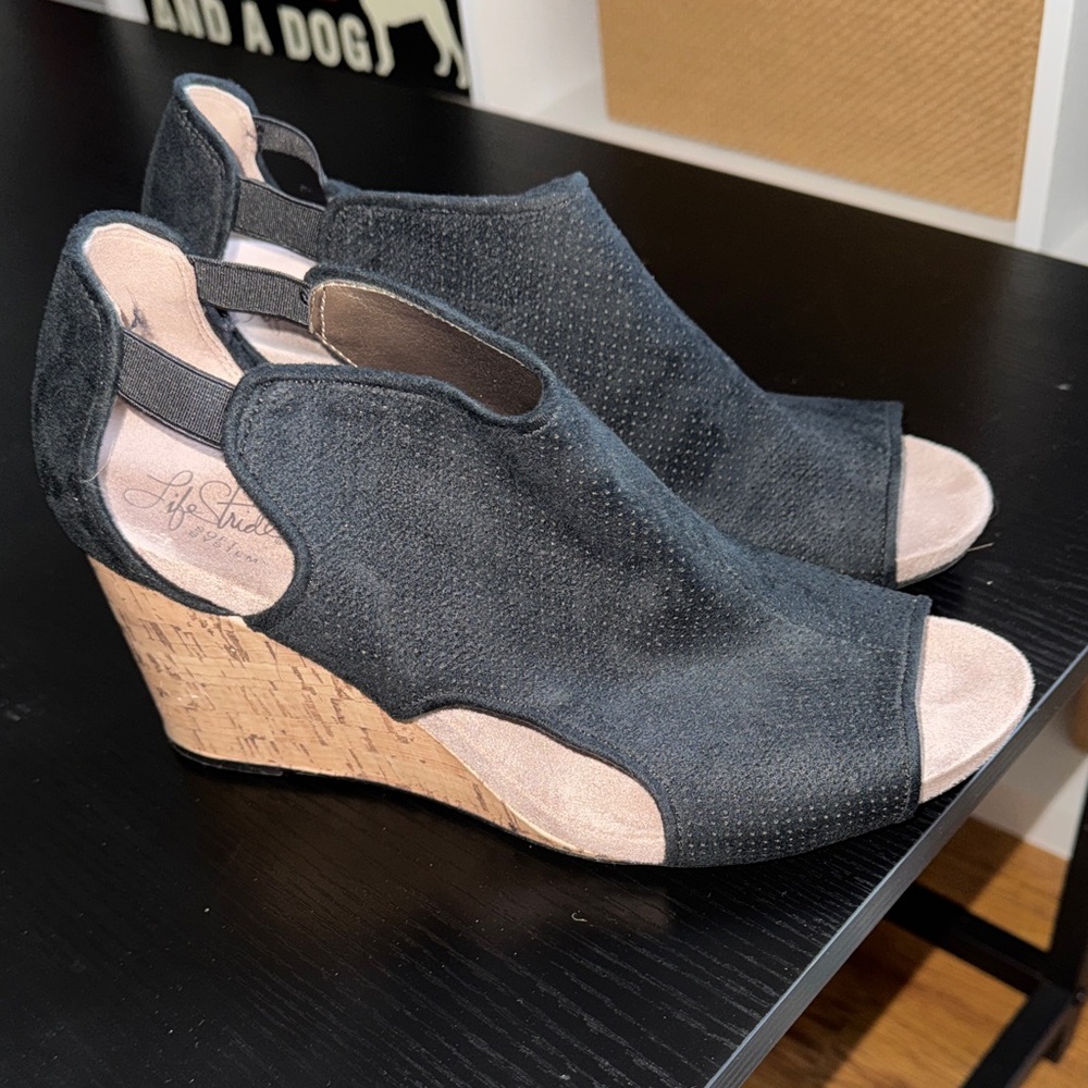 Life Stride Black and Tan Wedge Sandals